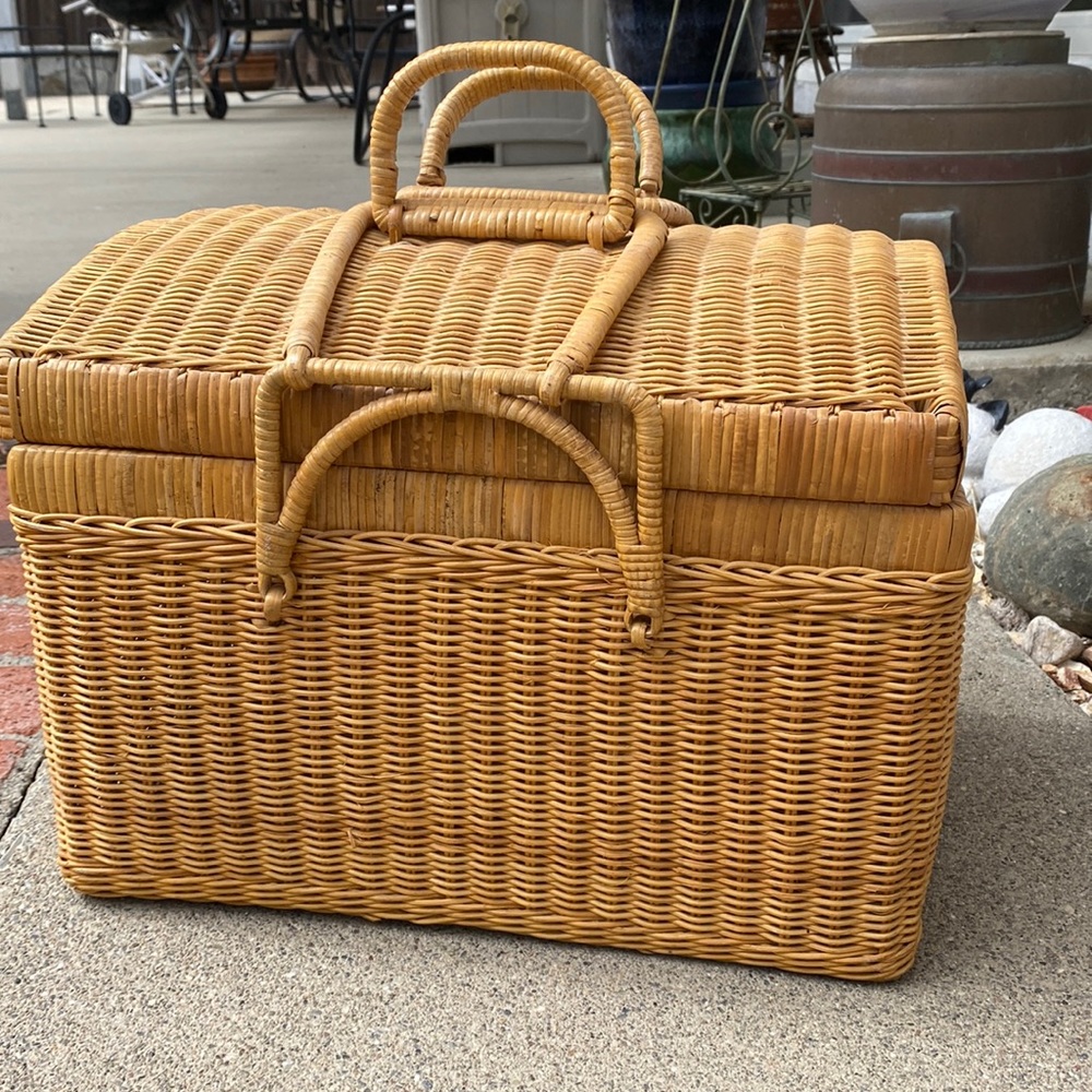 Vintage wicker picnic basket